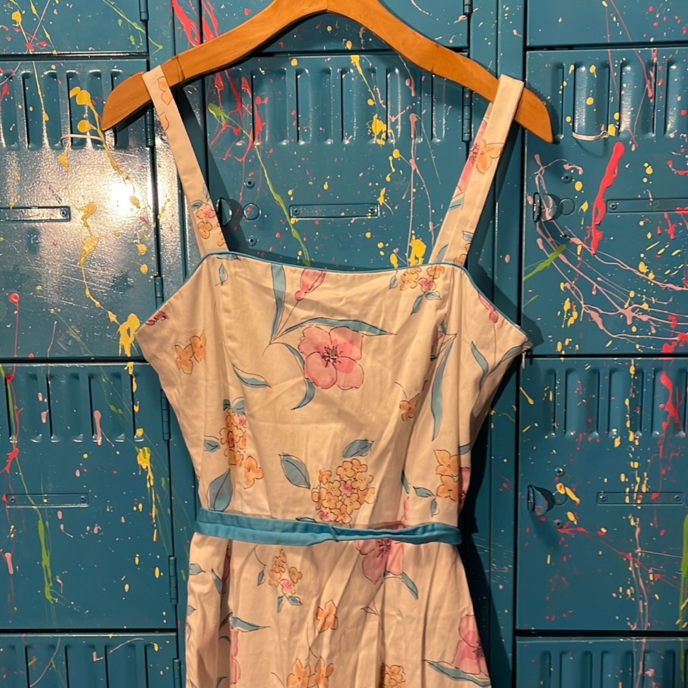 💰🚨CLEARANCE 🚨💰 
K & Company dress size 14. With tie up waist belt CL011